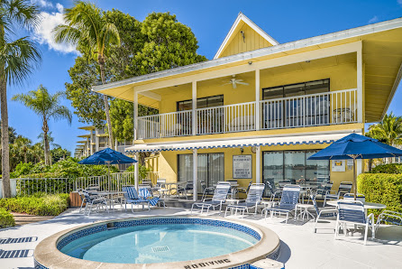 Hilton Vacation Club Charter Club Naples Bay 1000 10th Ave S, Naples, FL 34102