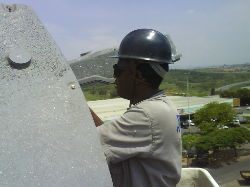 Eletricista Douglas (R. S. Tec. Elétrica)