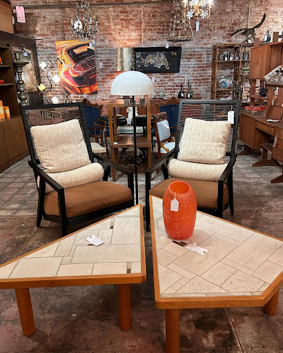 Pasadena Antiques & Design - Thumbnail