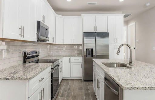 Claudia Homes - Visual