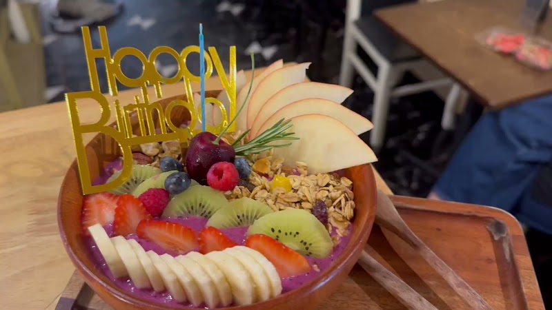 Avos and Mango Coffee Shop — photo 14