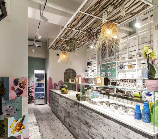 Marinella yogurteria-creperia- gelateria ,