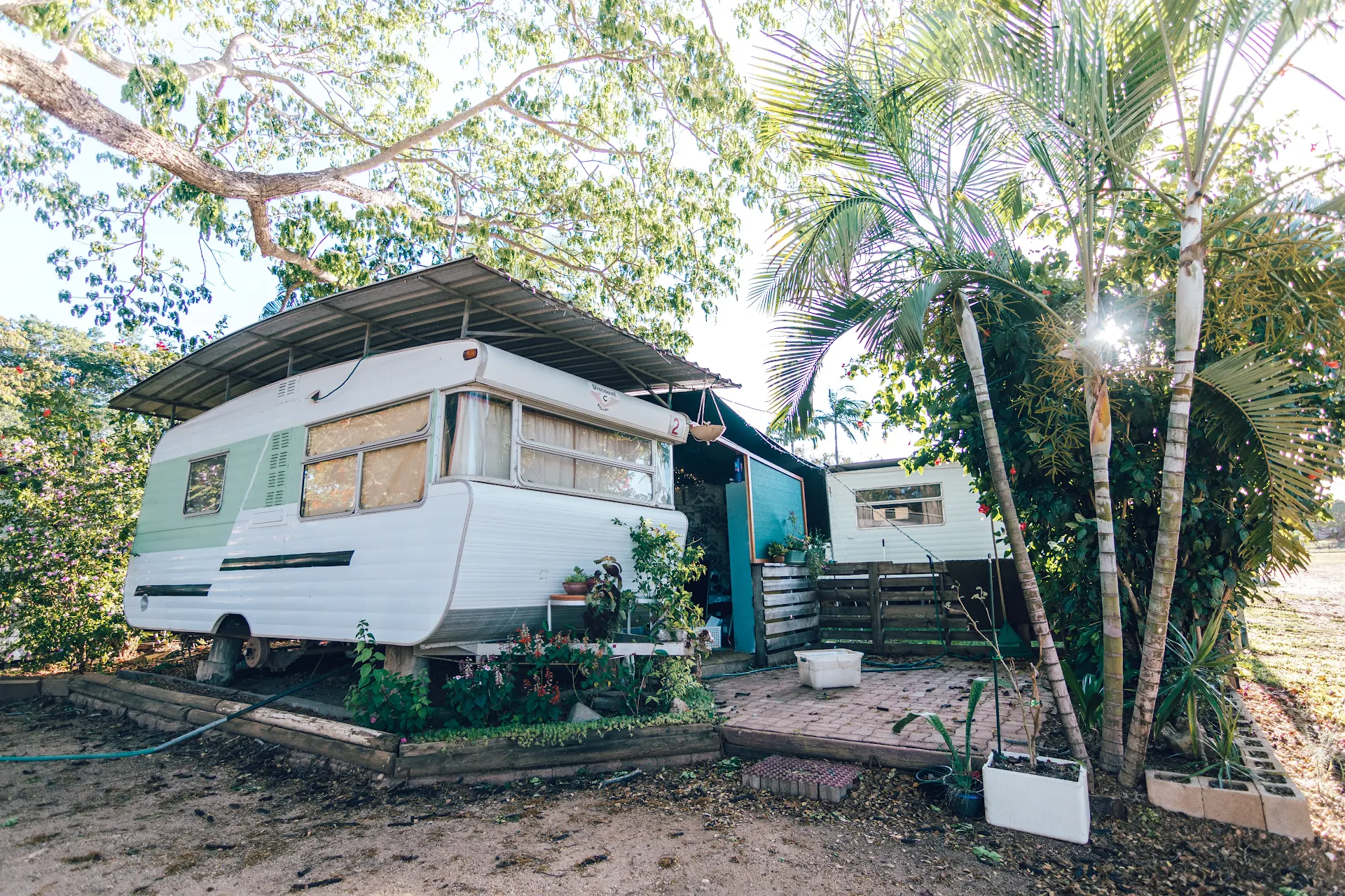 Riverside Caravan Park (RCP Backpackers)