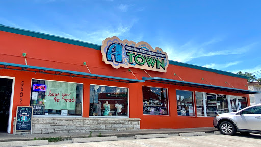 Atown - Visual