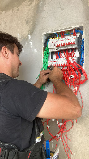 Eletricista residencial Sorocaba . Marcos kussi