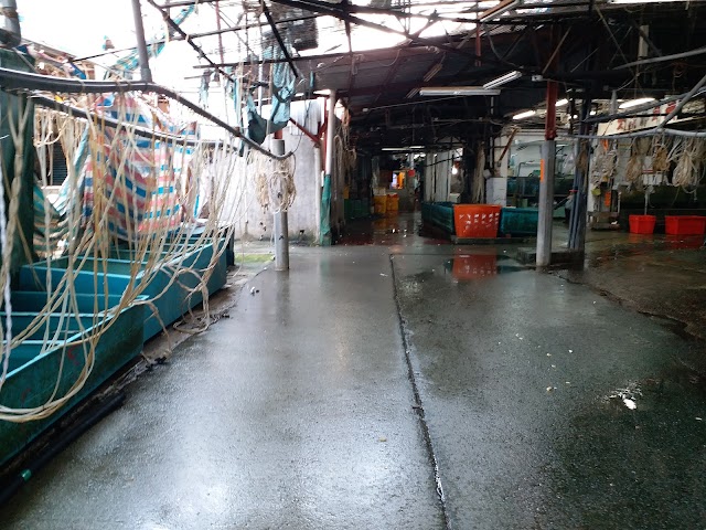 Lau Fau Shan Seafood Fishing Village