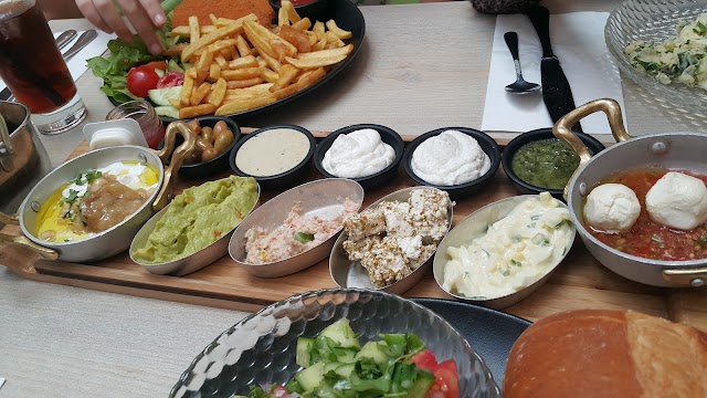 Cafe Cafe
