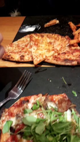 Reviews of Pizza Hut in Wrexham - Pizza