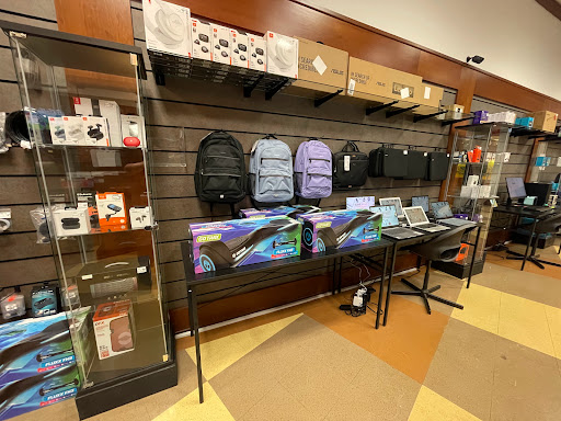 The Electronics Store - Visual