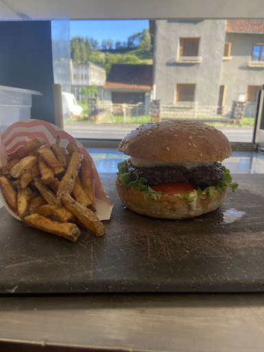 Photo 1 - Le Gourmet Burger