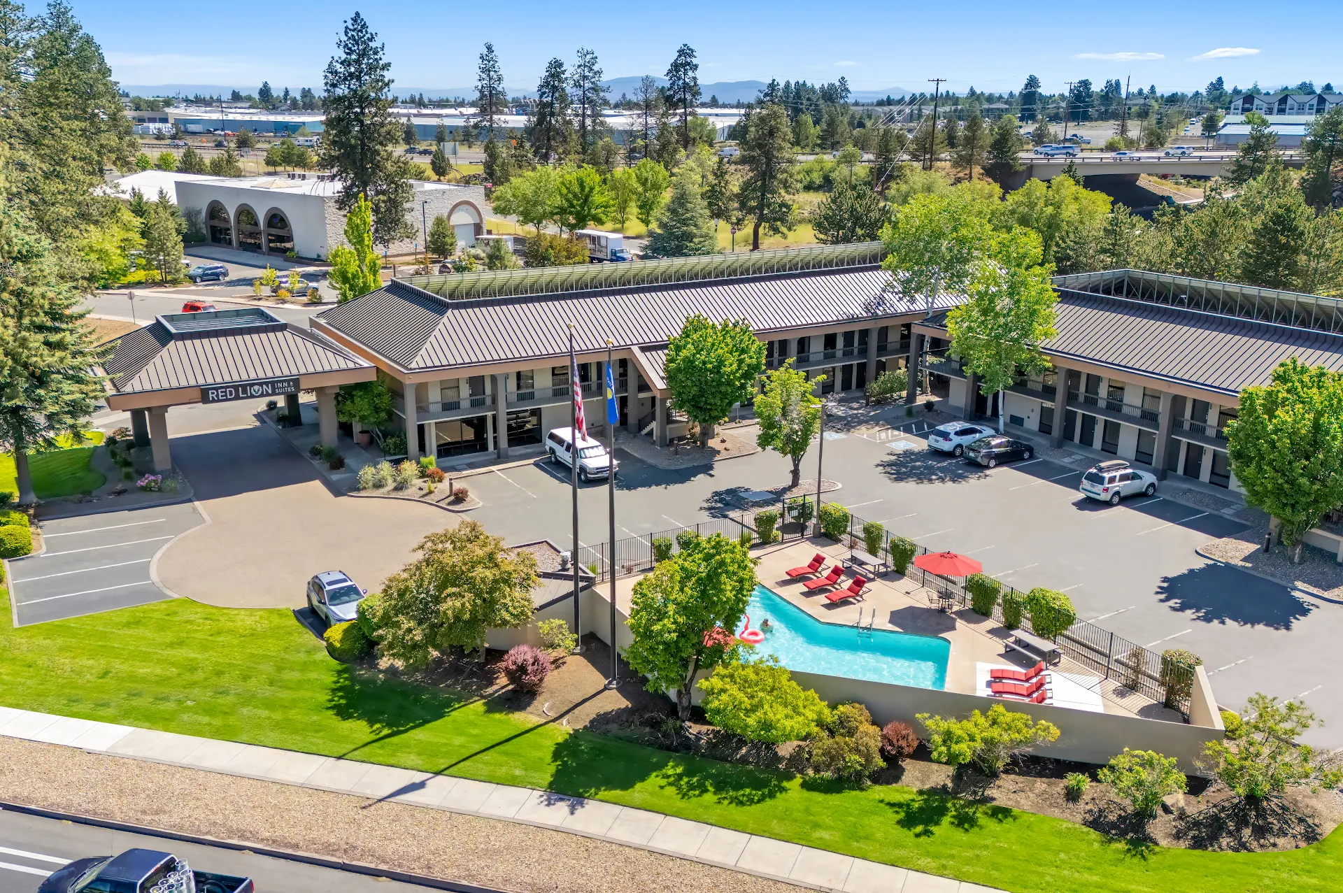 Red Lion Inn & Suites Deschutes River Bend