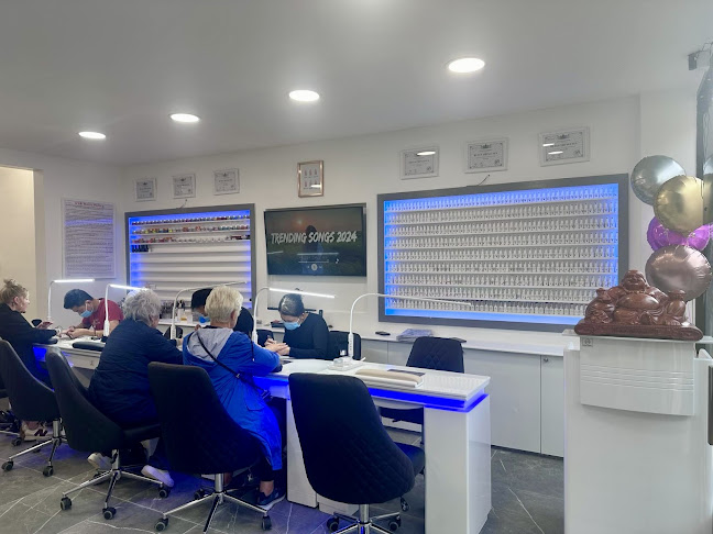 USA Nail - Beauty salon