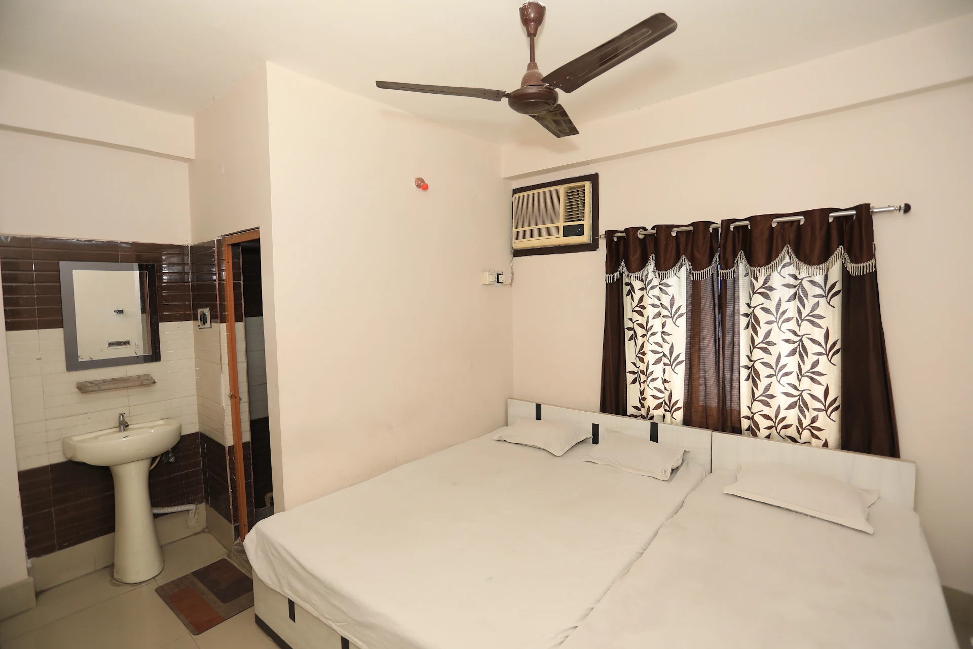 Deep guest house
