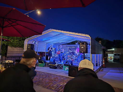 Stevos Tavern - Visual