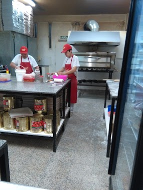 Fábrica de Pizzas Paso del Rey, Author: Juan Carlos Pereyra