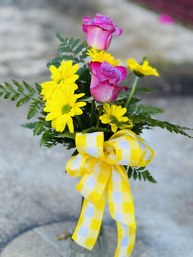 Cottage Flower & Gift Shop - Thumbnail