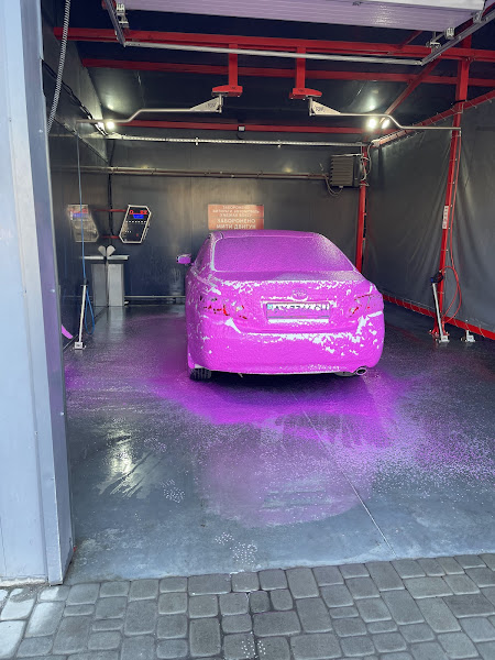 Автомобіль після миття