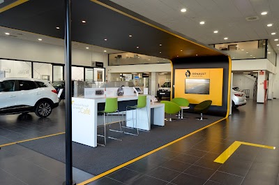 Photos of Syrsa. Renault dealer Huelva.
