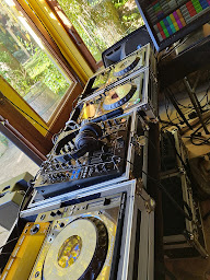 Photo n°3 de Robert Xavier-Pascal à Ambarès-et-Lagrave (Animateur de soirées et d'événements)