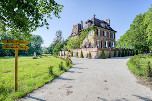 Photo n°3 de Le Petit Château de Barbizon au Bois du Mée (Chambres & Gîtes/Maisons) à Barbizon (Maison de vacances non-fumeurs)