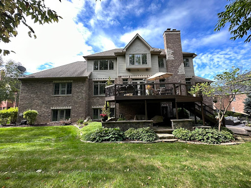 Real Estate Brokers Bob and Teresa Kroll - Thumbnail