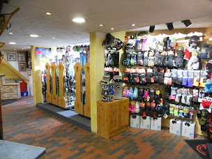 Photo n°2 de Ski Republic Le Capricorne - Les Menuires Brelin à Les Menuires (Magasin d'articles de sports)