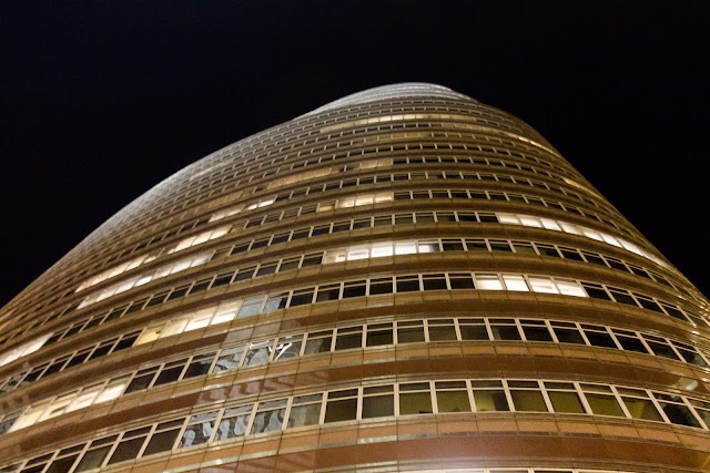 Lipstick Building