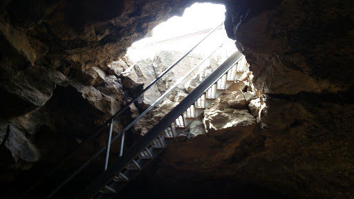 Boyd Cave - Visual