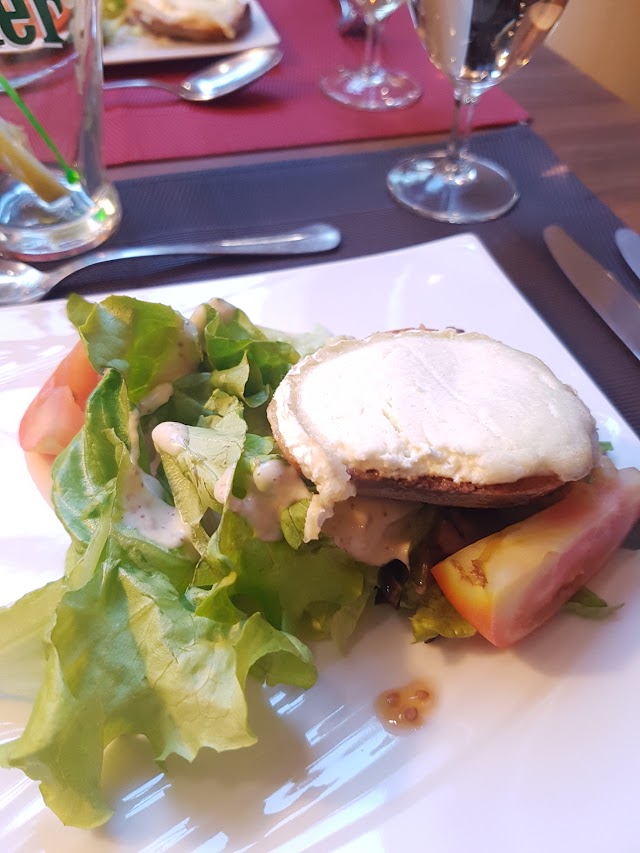 Le Monarque