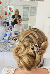 Photo n°4 de Mireille Coiffure / Areve Beauté à Maisons-Alfort (Salon de coiffure)