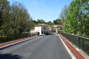 Photo n°22 de Mairie de Saint-Martial de Valette à Saint-Martial-de-Valette (Hôtel de ville)