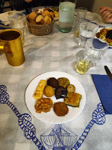 La Plaka - Visual