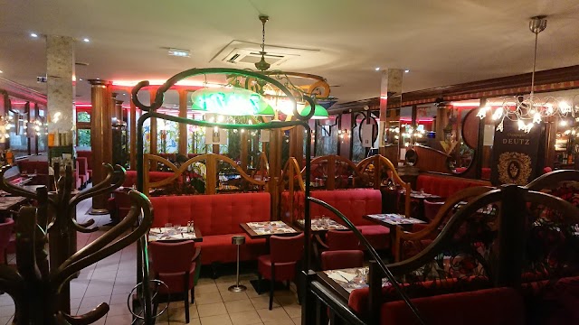 Le Grand Café