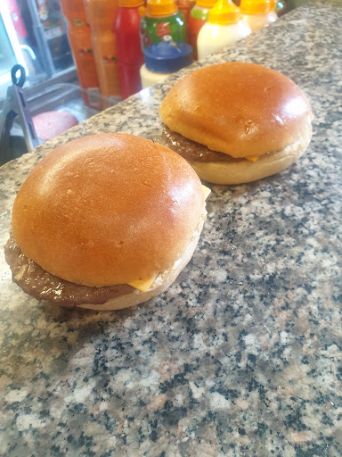 Photo 2 - Burger Gourmet