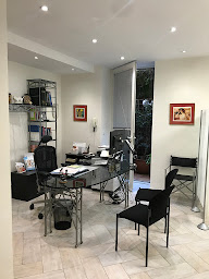 Photo n°6 de DR ANASTASIA KAIAFA à Beausoleil (Dermatologue)