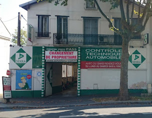 Photo n°1 de Centre contrôle technique DEKRA à Arcueil (Centre de contrôle technique)