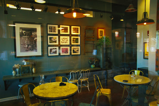 Eggshell Bistro - Visual