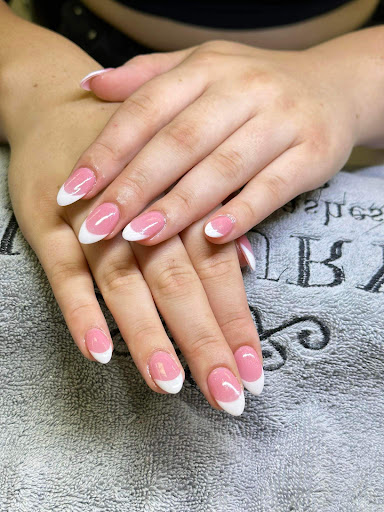 Wanganui Luxury Nail - Thumbnail
