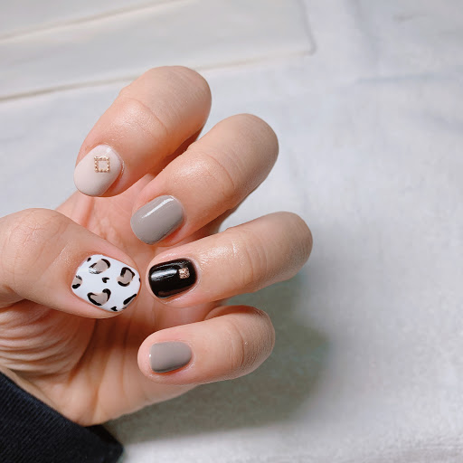 L' eclat Beauty Lounge