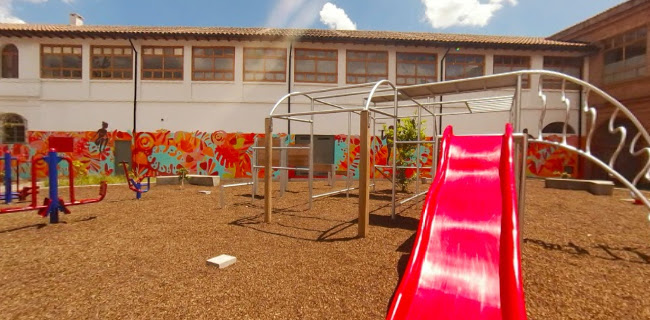 Teléfono de Centro de Arte Contemporáneo de Quito