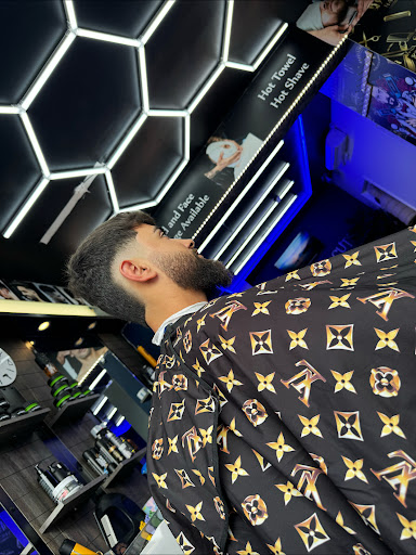 Empire cuts Barber shop