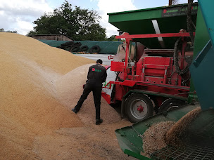 Photo n°6 de Dland à Saulgond (Fournisseur de matériel agricole)