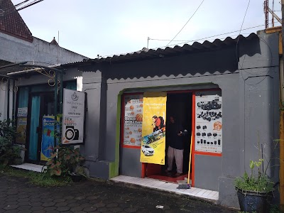 electronics-store