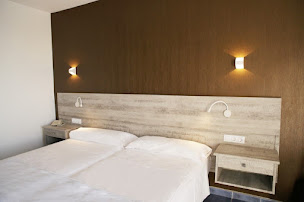 Photo n°31 de Entreprise Raya Peinture à Saint-Cyprien (Peintre en bâtiment)