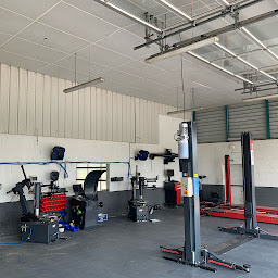 Photo n°13 de Eurotyre - Garage LD Pneus Saint Pourçain à Saint-Pourçain-sur-Sioule (Atelier de réparation pour poids lourds)