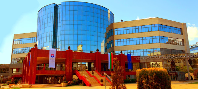 Opinii despre Бургаски свободен университет în Бургас - Училище