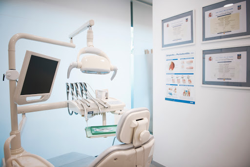 Clínica Dental Bac de Roda