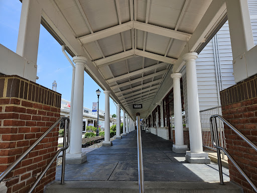 Leesburg Outlet Mall - Thumbnail