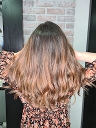 Photo n°23 de coiffure l atelier d isa à Gorges (Salon de coiffure)