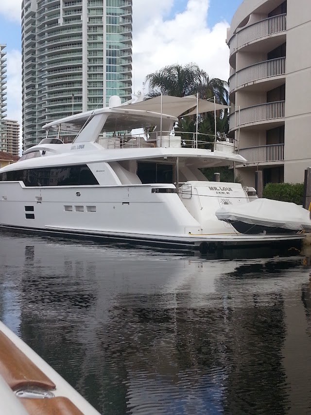 Yacht Club At Aventura Home